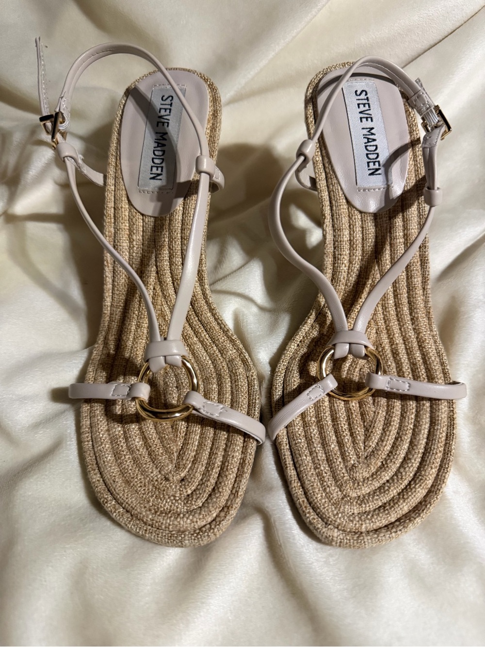 Steve Madden Nude Beige T-Strap Espadrille Heels with Gold Ring Size 6